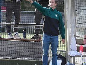 Carl Eggert gibt nach der erfolgreichen Feldhinrunde bei den Damen den Staffelstab weiter